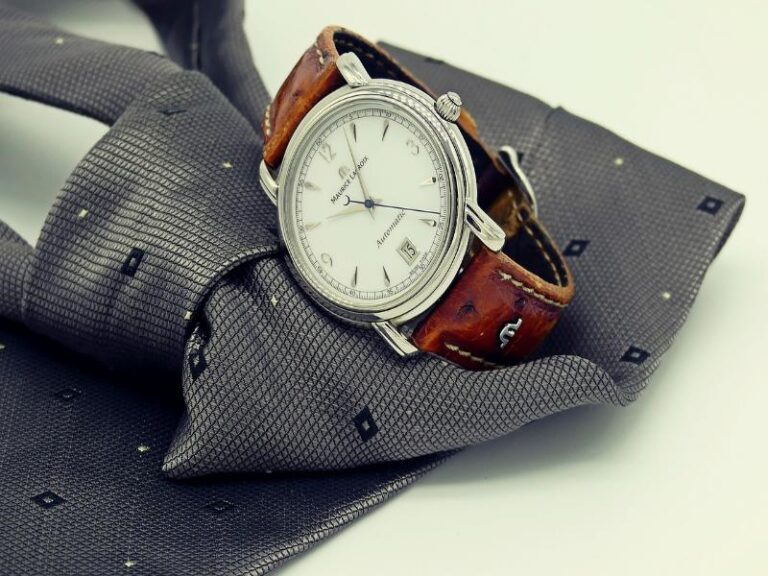 A Classic Blend of Functionality and Timeless Fashion – Lytham Co